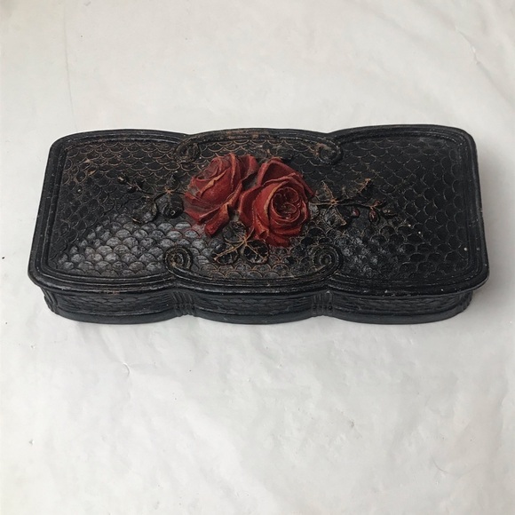 Black Red Rose Three Compartment Lidded Jewelry Box - Picture 4 of 9
